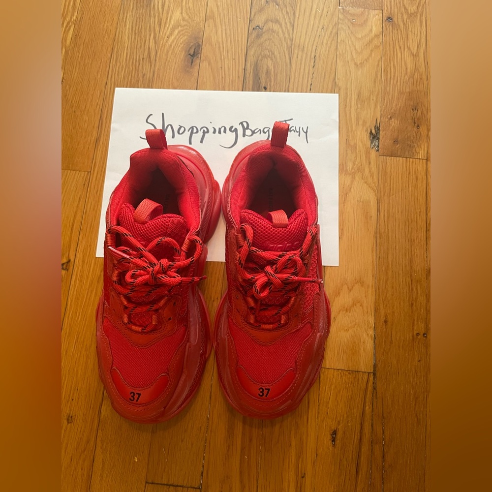 Women balenciaga triple S